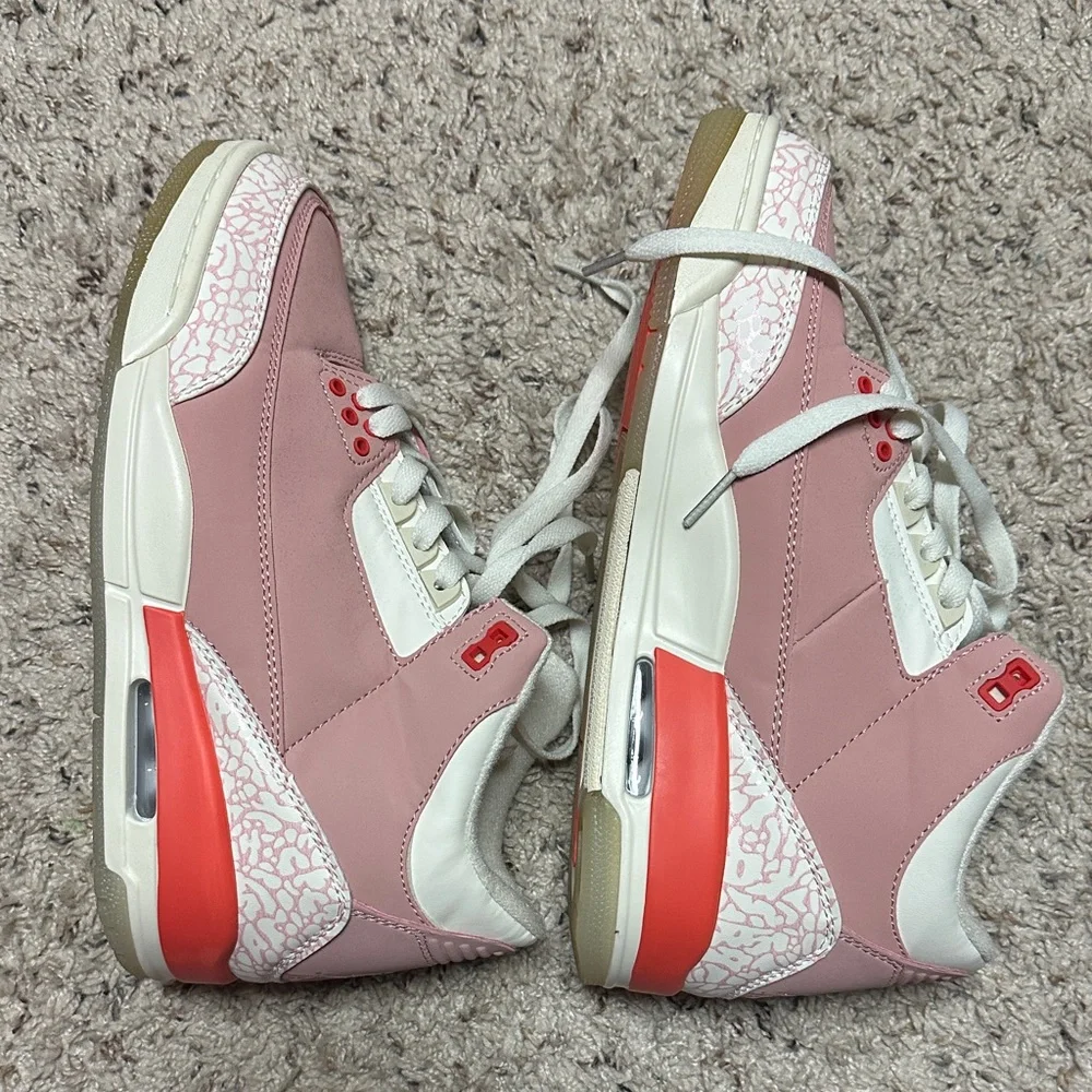 Jordan Women's Shoes in Pink and White - Picture 10 of 10